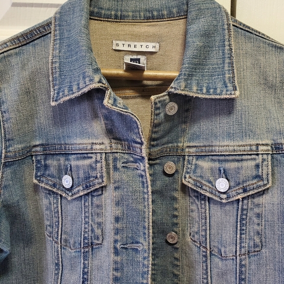 Gap Denim Jacket EUC!! Size Medium - Picture 6 of 13